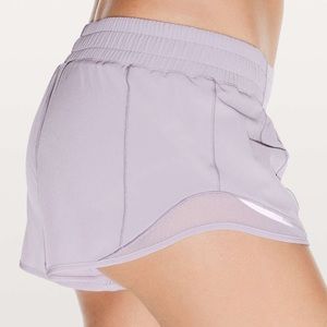 Lululemon hotty hot short II 2.5”